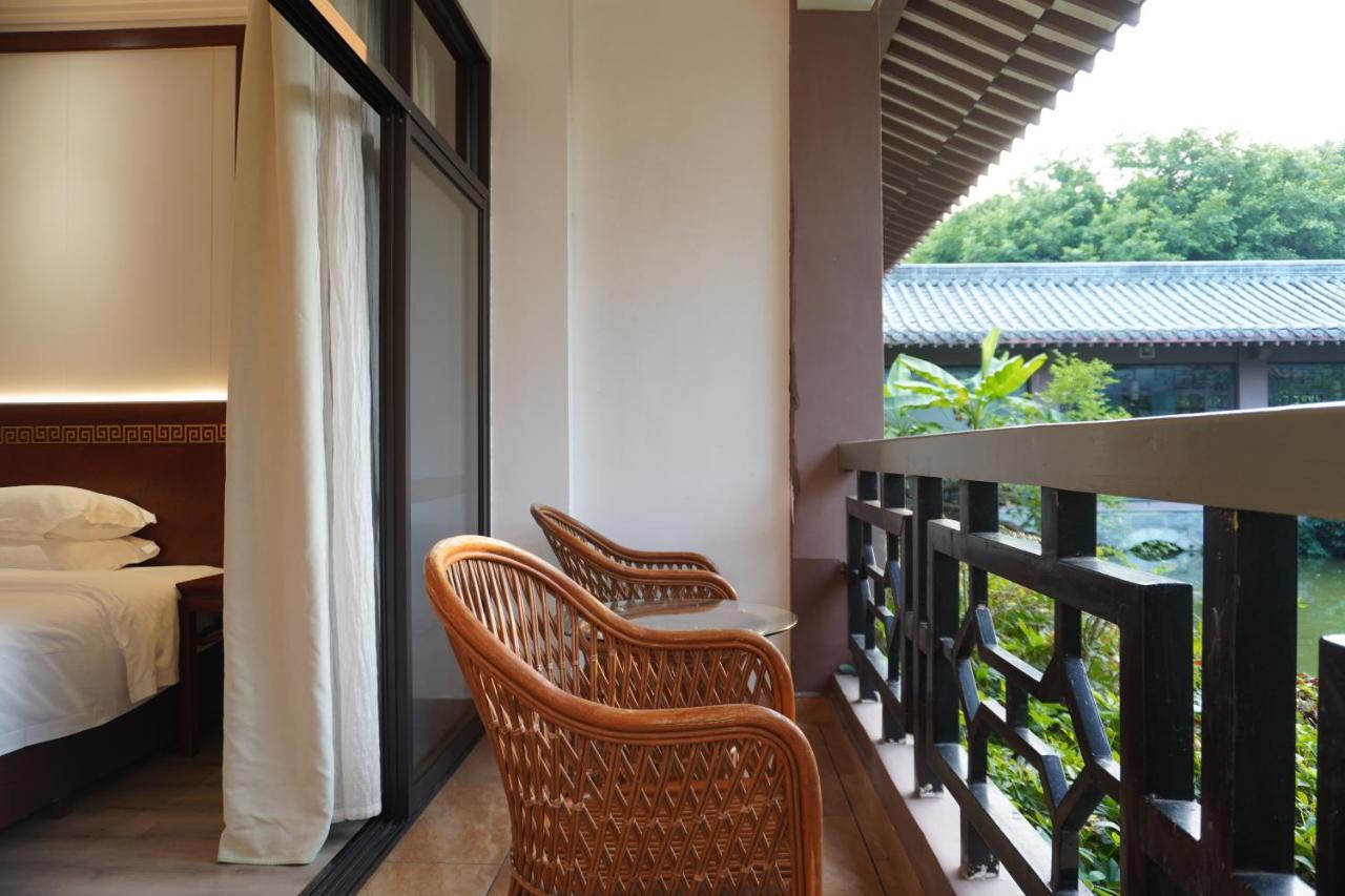 Guilin Yi Characteristic Hotel Coltd Exterior photo