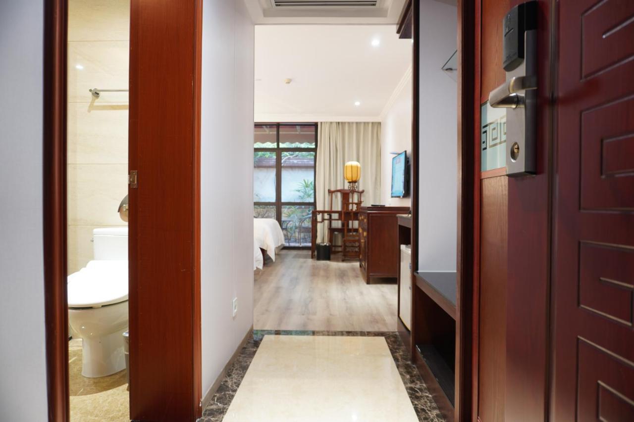 Guilin Yi Characteristic Hotel Coltd Exterior photo